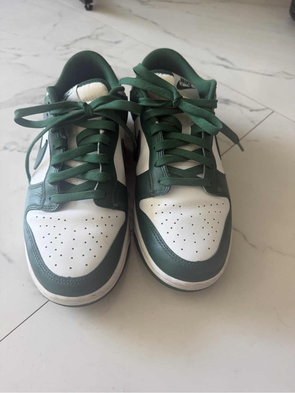 Nike Low-Top Sneakers in Forest Green and White